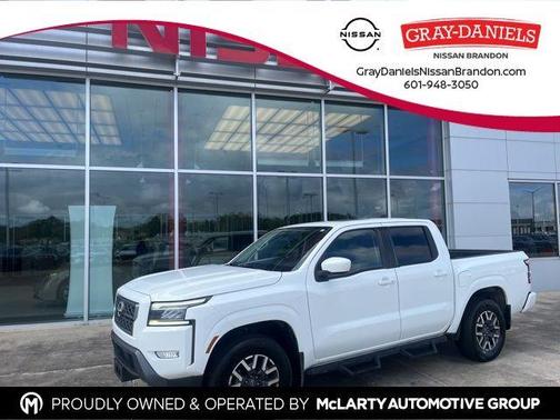 Glacier White 2022 Nissan Frontier SV