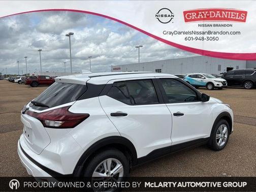 2025 Nissan Kicks Play S