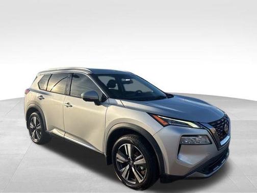 2022 Nissan Rogue SL