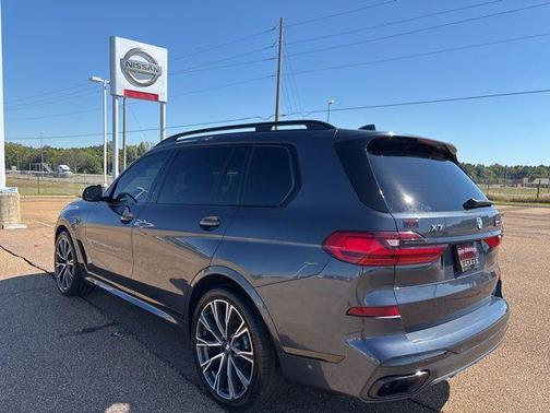 2020 BMW X7 M50i