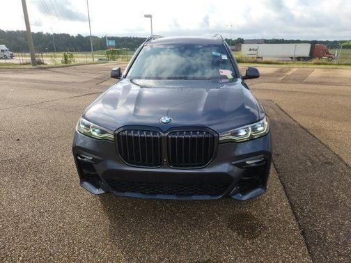 2020 BMW X7 M50i