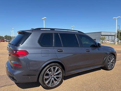 2020 BMW X7 M50i