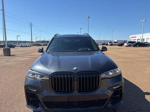 2020 BMW X7 M50i