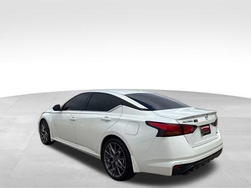 2024 Nissan Altima 2.0 SR