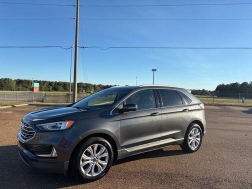 2020 Ford Edge Titanium
