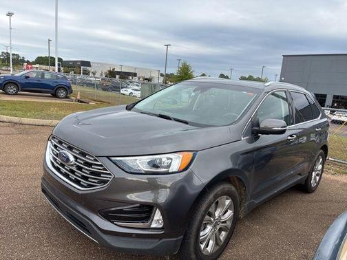 2020 Ford Edge Titanium