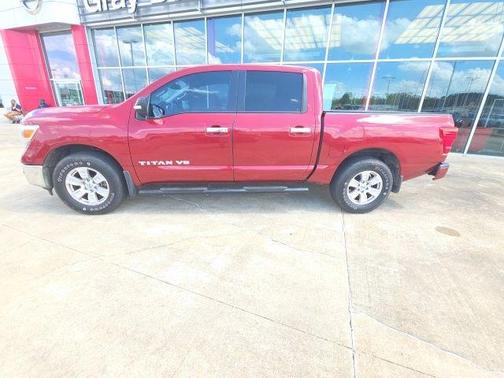 Red 2018 Nissan Titan SV