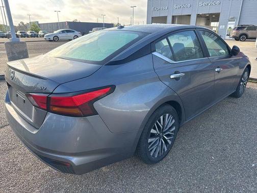Gun Metallic 2024 Nissan Altima 2.5 SV