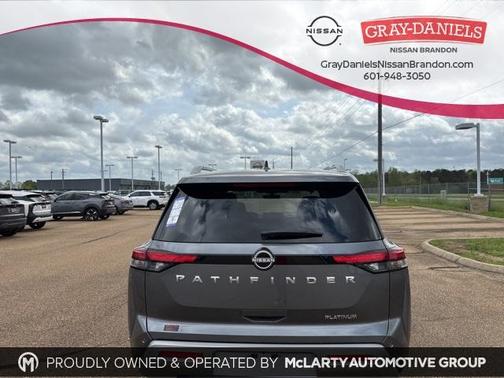 2025 Nissan Pathfinder Platinum