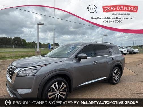 2025 Nissan Pathfinder Platinum