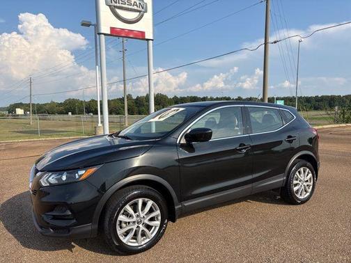 2022 Nissan Rogue Sport S