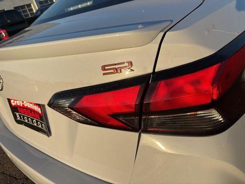 2025 Nissan Versa 1.6 SR