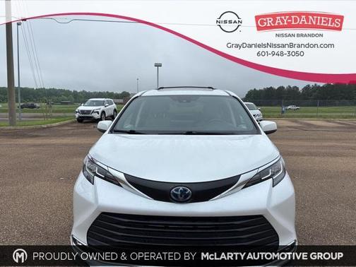 2022 Toyota Sienna XLE
