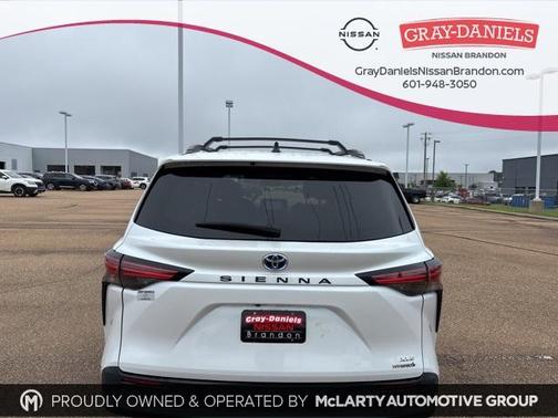 2022 Toyota Sienna XLE