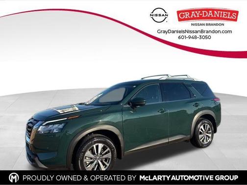 2024 Nissan Pathfinder SL