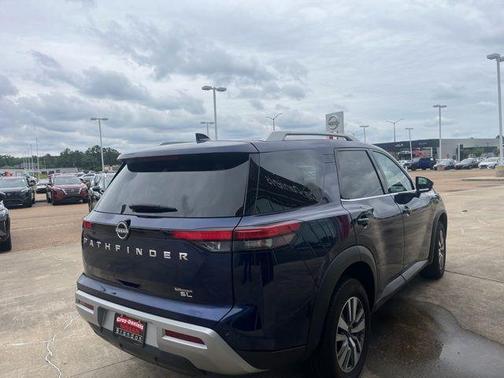Deep Ocean Blue 2025 Nissan Pathfinder SL
