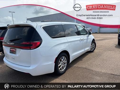 2022 Chrysler Pacifica Touring-L