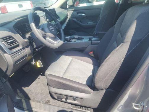 Brilliant Silver Metallic 2024 Nissan Rogue SV