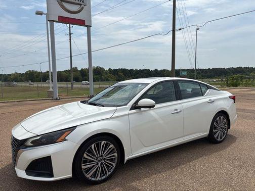 2024 Nissan Altima 2.5 SL