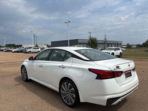 2024 Nissan Altima 2.5 SL