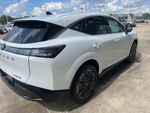 Pearl 2026 Nissan Murano Platinum