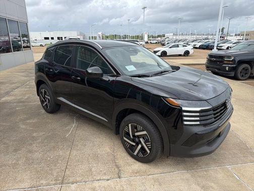 Super Black 2026 Nissan Kicks SV