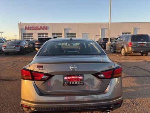 2025 Nissan Altima SR