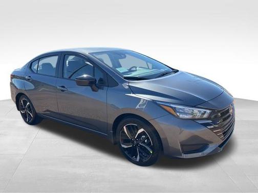 2025 Nissan Versa 1.6 SR