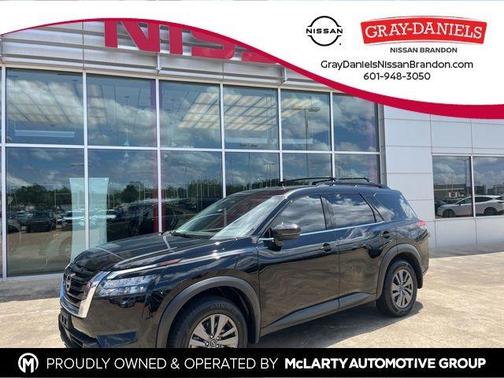 Black 2025 Nissan Pathfinder SV