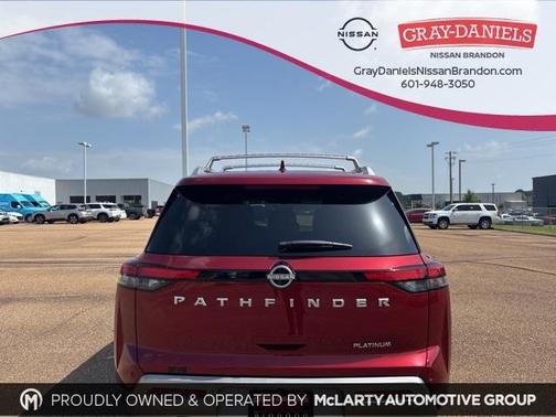 2024 Nissan Pathfinder Platinum