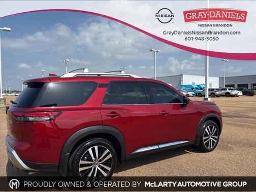 2024 Nissan Pathfinder Platinum