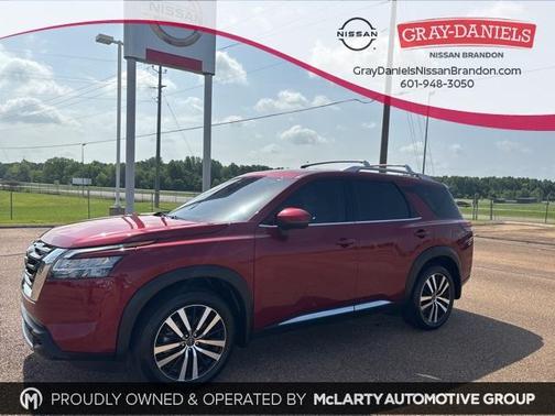 2024 Nissan Pathfinder Platinum