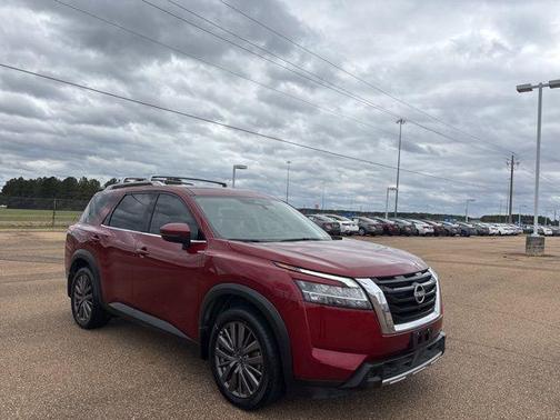 2023 Nissan Pathfinder SL