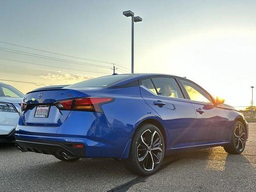 2025 Nissan Altima SR