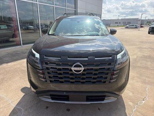 Black 2026 Nissan Pathfinder Platinum