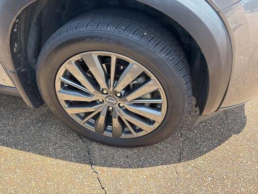 Gun Metallic 2022 Nissan Pathfinder SL