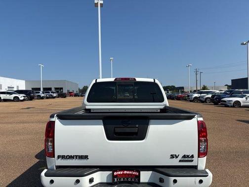 2021 Nissan Frontier SV