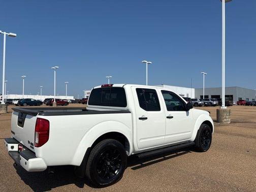 2021 Nissan Frontier SV