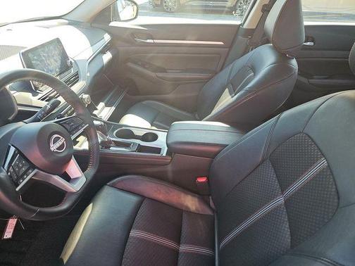 Brilliant Silver Metallic 2025 Nissan Altima SR