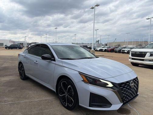 2023 Nissan Altima 2.5 SR