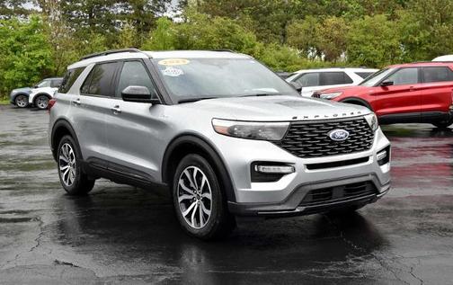 ICONIC SILVER METALLIC 2023 Ford Explorer ST-LINE