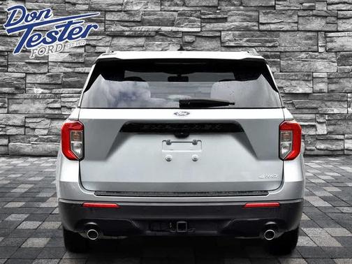 ICONIC SILVER METALLIC 2023 Ford Explorer ST-LINE