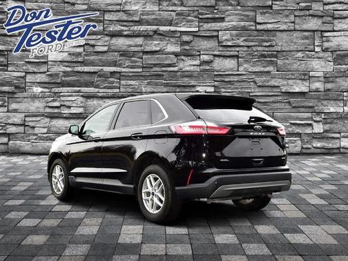 2022 Ford Edge SEL