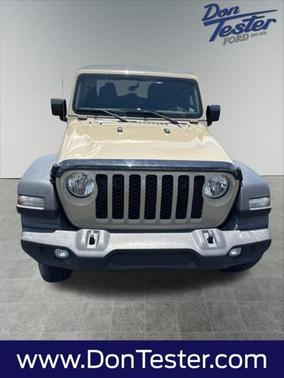 2020 Jeep Gladiator Sport