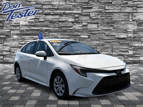 Ice Cap 2023 Toyota Corolla LE