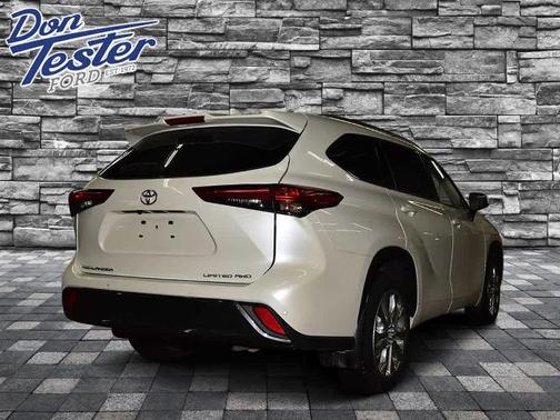 2021 Toyota Highlander LIMITED