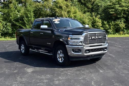 2022 RAM 3500 Laramie Crew Cab 4x4 6'4' Box