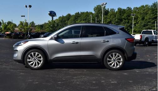 2022 Ford Escape Titanium