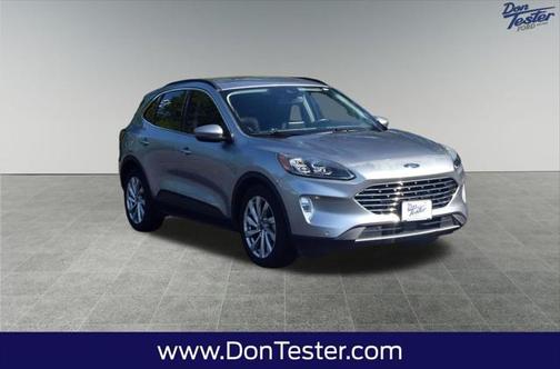 2022 Ford Escape Titanium