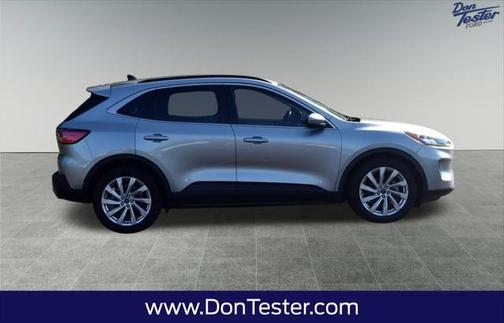 2022 Ford Escape Titanium